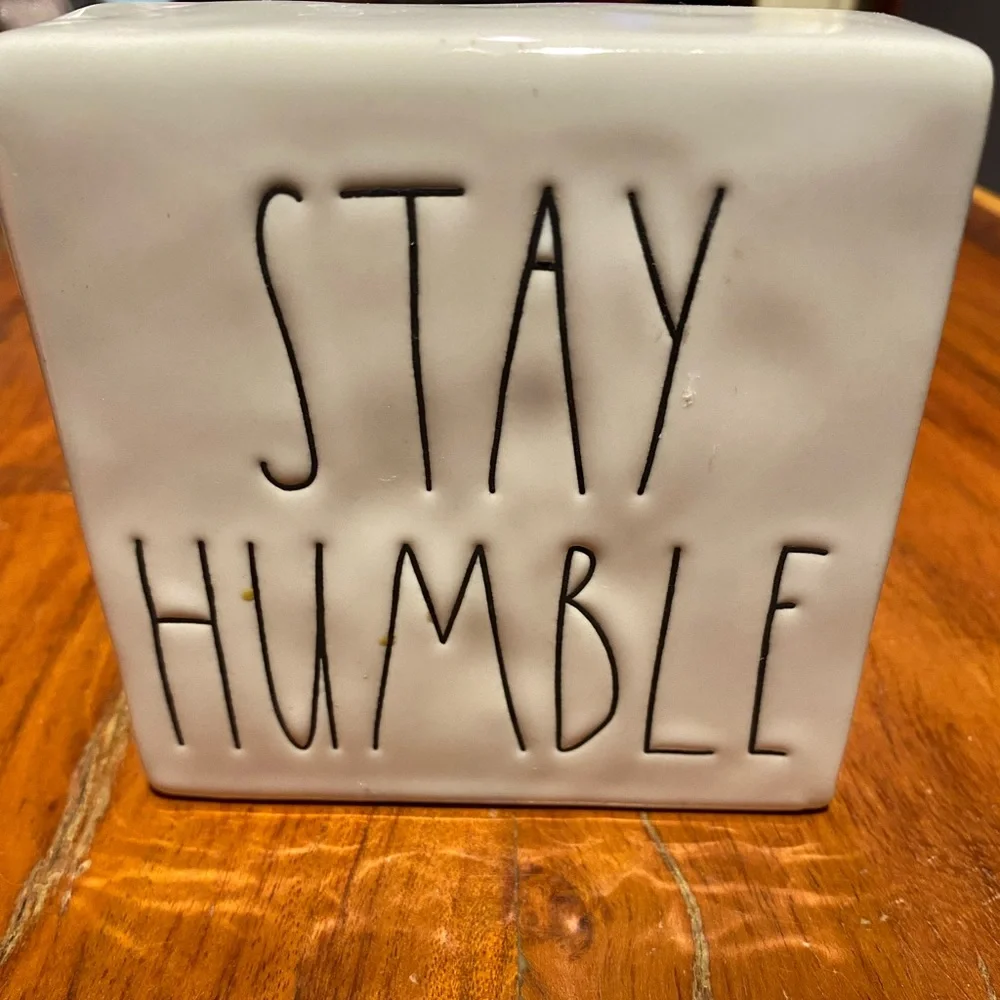 Rae Dunn Stay Humble/Be‎ Kind desk block